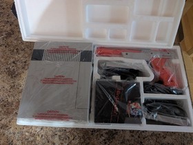Nintendo NES Action Set Console w/ Box Zapper Light Gun NTSC-U/C Brand New