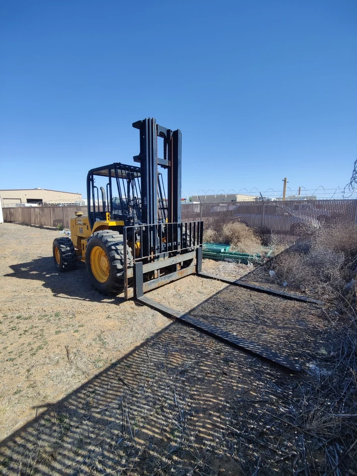 2004 JCB 940, 8,000# Rough Terrain Forklift, 4x4 Drive Three Stage Mast, SS - Image 4 of 4