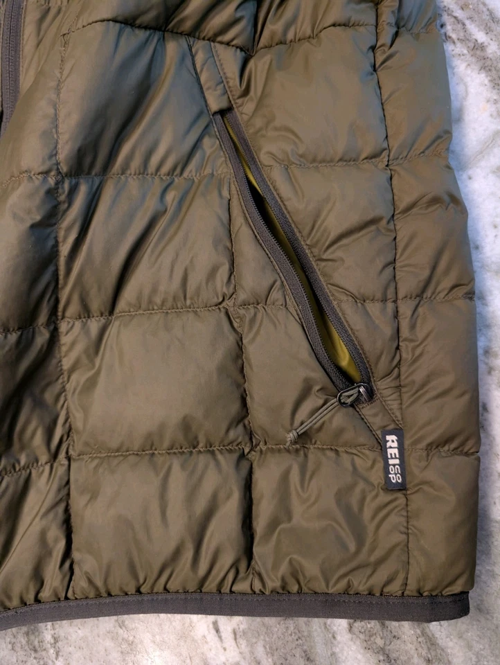 REI Co-op Jacket Men's Size S Khaki Green Puffer 80% Down Insulated Quilted - Image 3 of 4