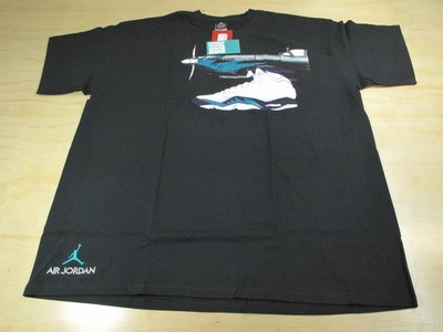 emerald green nike shirt