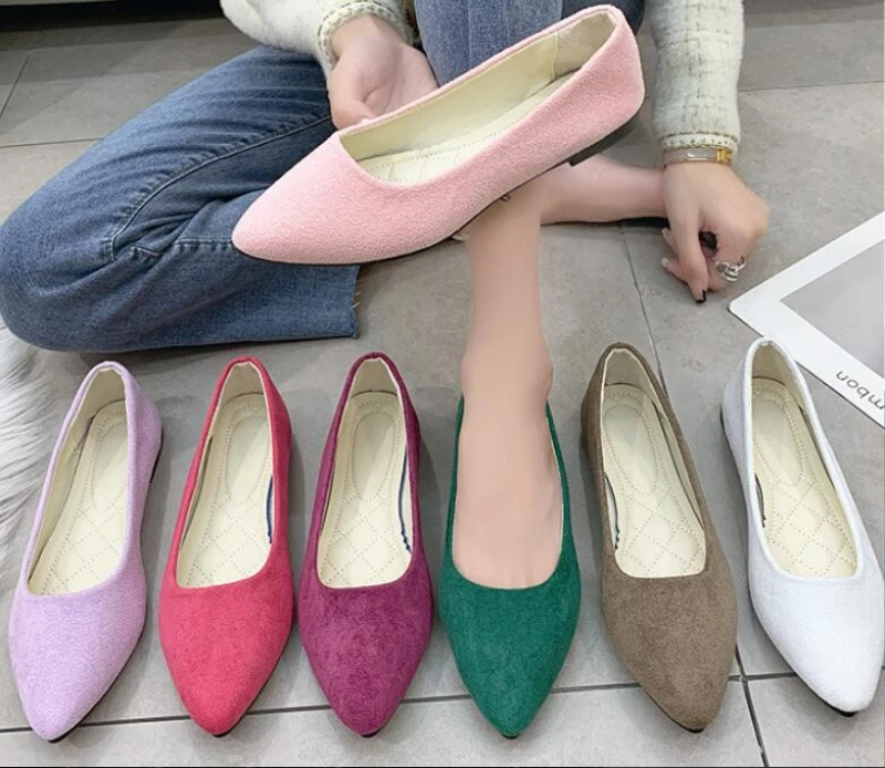 Comfy pointed deals flats