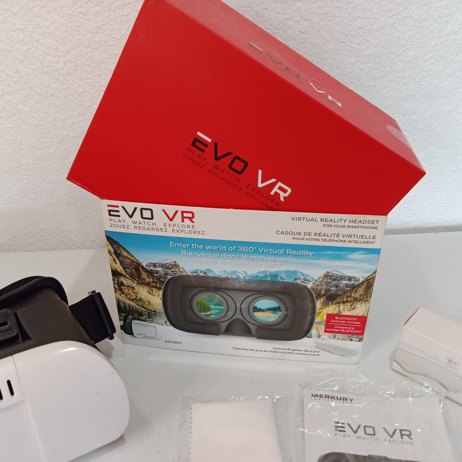 EVO VR - Virtual Reality Headset w/ Bluetooth Controller IOS & Android New Open