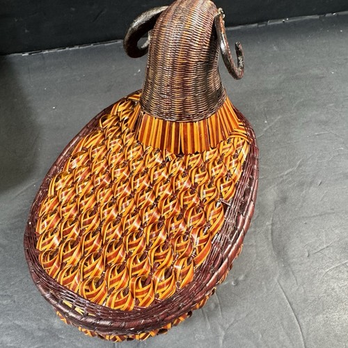 Vintage Ram Sheep Woven Grass & Reed Basket Shanghai Crafts 1970s Hong Kong - Picture 9 of 19
