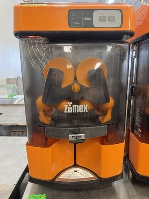 Zumex Versatile Commercial Juicer