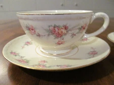 2 HOMER LAUGHLIN EGGSHELL GEORGIAN COUNTESS TEA CUPS AND SAUCERS ROSES 1940's
