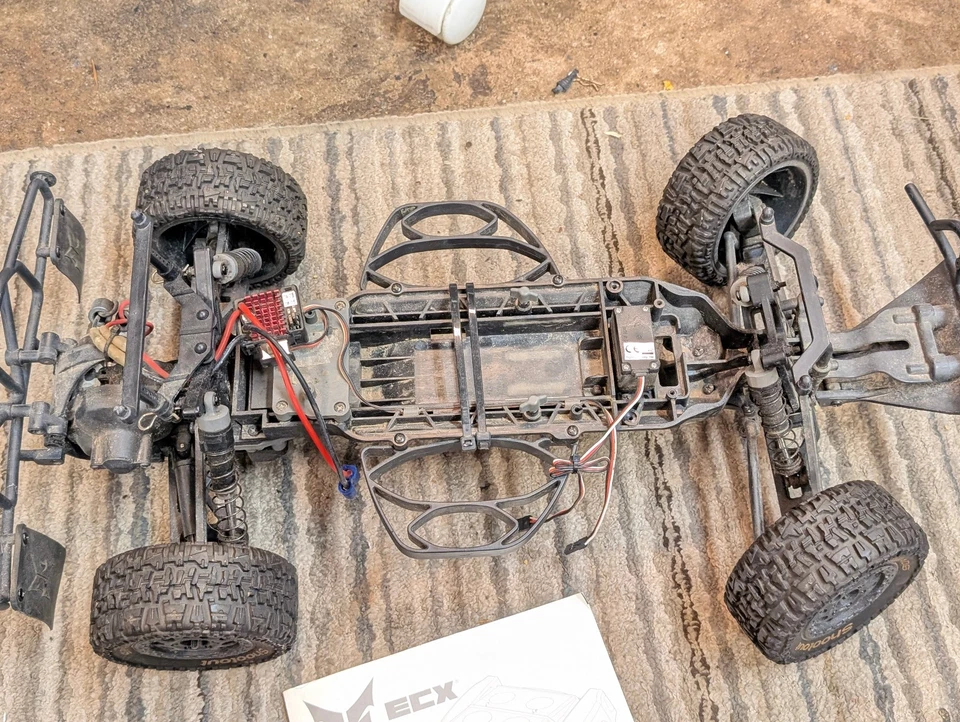 Camión ECX Torment 1/10 2x2 cepillado recorrido corto sct azul cepillado Foto 2 de 4