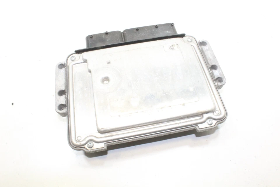 Centralina motore Hyundai ix35 Lm, El, Elh 39199-2ABB3 0281031420 23926109 - Immagine 2 di 4