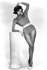 Mary Tyler Moore Hand On Head 8x10 Picture Celebrity Print