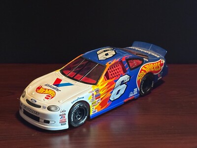1998 Hot Wheels Pro Racing #6 Mark Martin Hot Wheels/Valvoline
