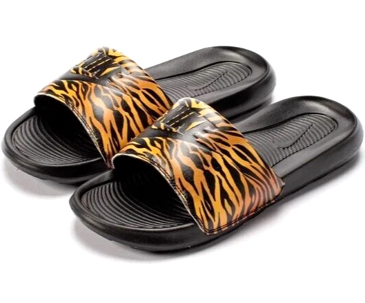 NUOVE scarpe sandali Nike Victori One stampa animalier leone CN9676 010 donna 6