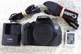 Canon EOS Rebel T5i 18.0 MP Digital SLR Camera Body not lens. 11 981 shutters