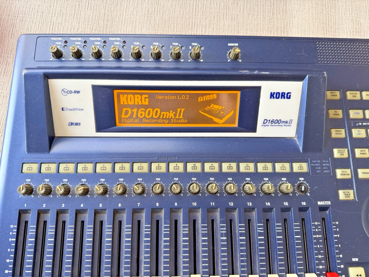 KORG D1600 mkII Multitrack Digital Recorder -- works, effects very