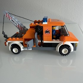 Lego City Tow Truck 7638 Retired 2009 100% Complete