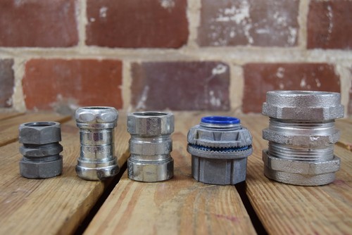 10 Pounds of Assorted Conduit Compression Connectors - Picture 2 of 4