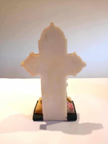 Vintage religious items - pewter Christ, electric prayer candle, Mary & child - Picture 11 of 12
