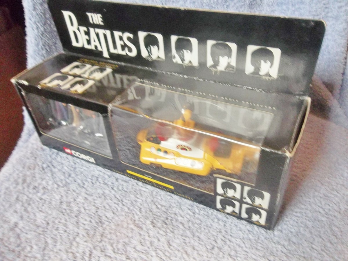THE BEATLES CORGI YELLOW SUBMARINE 4 BEATLES FIGURES BLACK