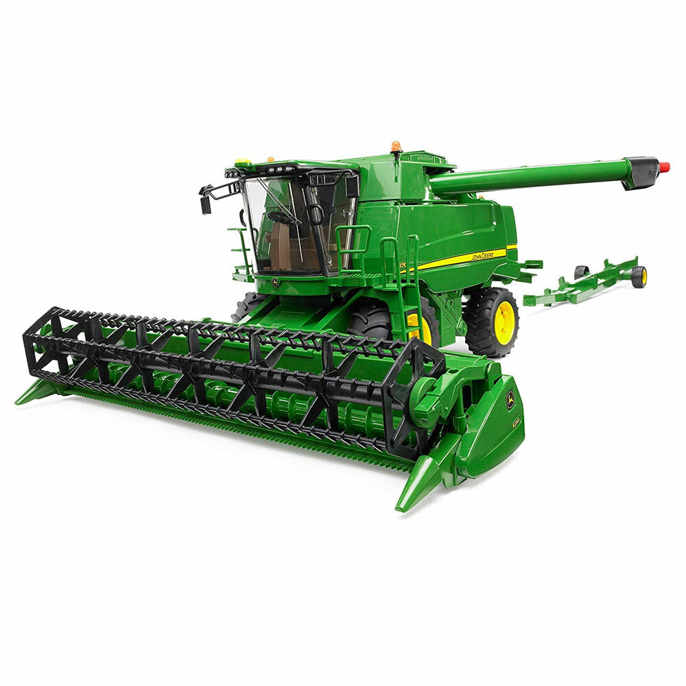 bruder　1/16　JD コンバインハーベスター T670i Amazon.com: bruder 02132 John Deere T670i Combine Harvester