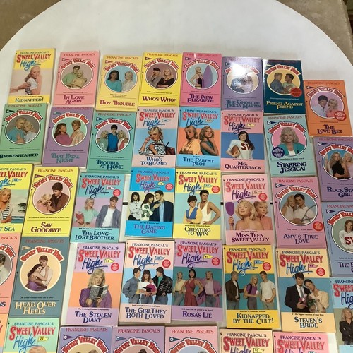 Huge Lot of 101 Sweet Valley High Books Francine Pascal Paperback Super Thriller - Picture 10 of 19