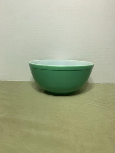 Vintage Pyrex 403 Primary Colors Green Nesting Mixing Bowl 2 1/2 Qt
