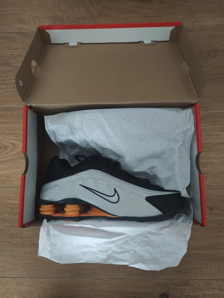 Nike Shox R4 Sneakers Uomo Grey Mandarin 43 - Immagine 3 di 4