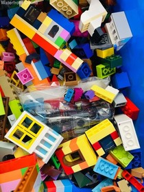 LEGO 4496 Creator Fun with Building Building Bricks & People Tub Appears Full