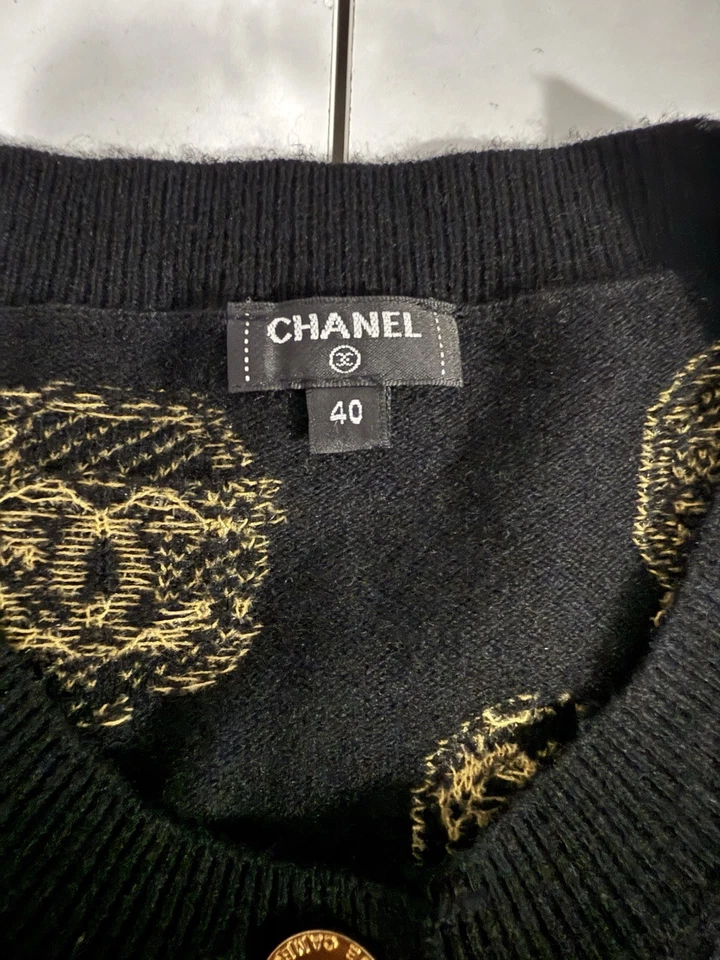 Cárdigan tejido cachemir negro Chanel talla 40 Foto 3 de 3