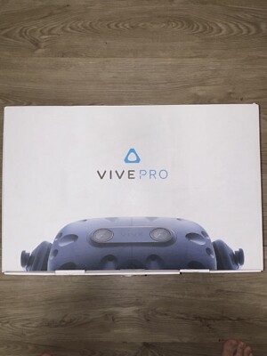 HTC VIVE PRO 99HANW009-00 VR Brille Dual AMOLED 3,5 Zoll gebraucht mit Karton