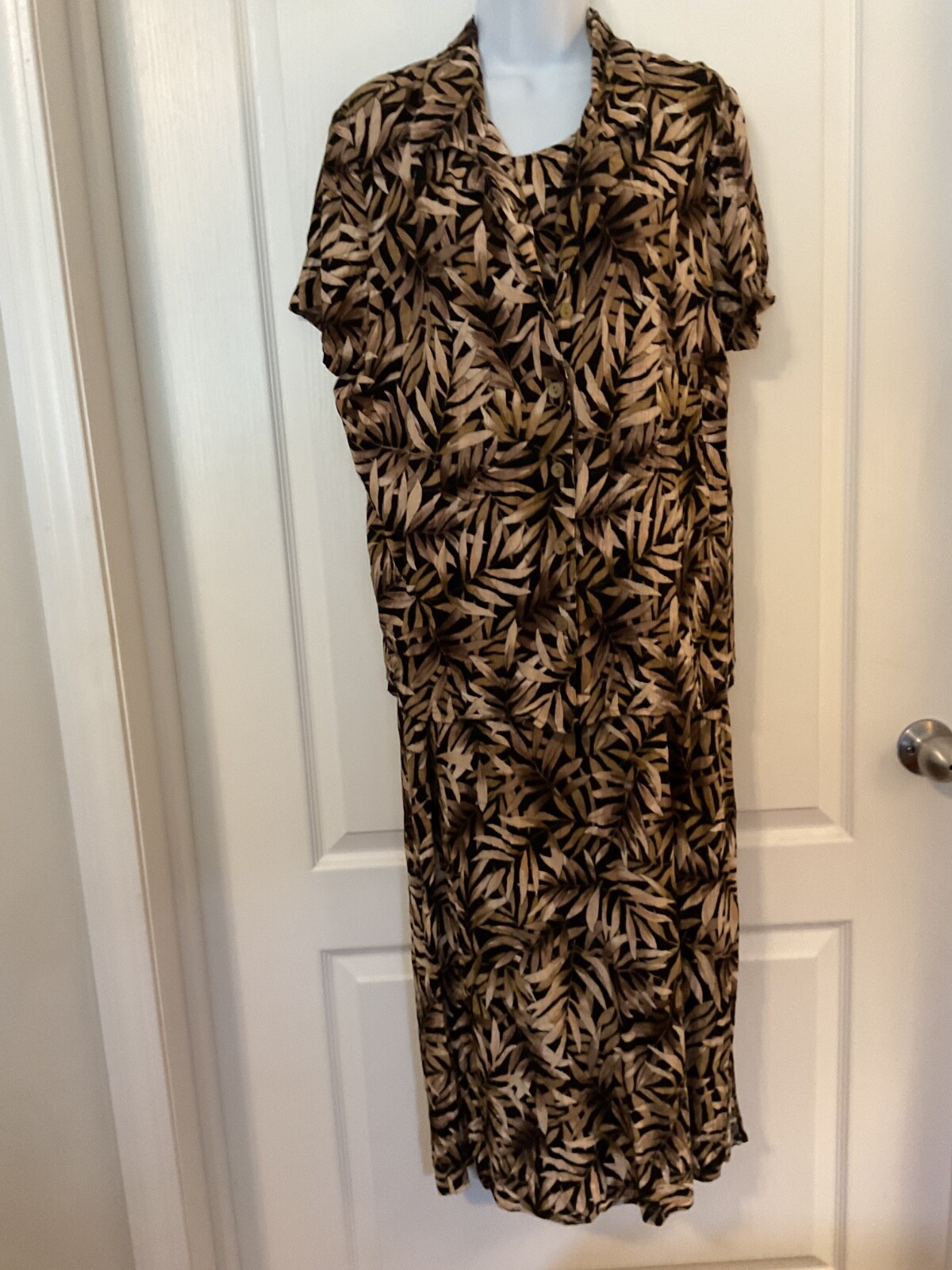 Studio 1940 Brown Leaf Patterned Short Sleeve Jac… - image 1