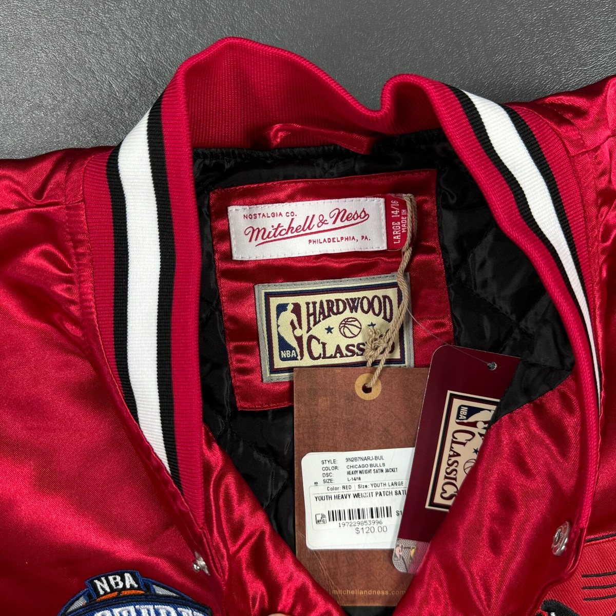 BULLS NBA Finals 1996 スタジャン Lサイズ 黒赤 100% Authentic Chicago Bulls Mitchell & Ness 1996 Finals Jacket