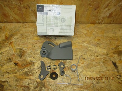 Mercedes Benz Actros Atego Axor parts set handle 0009182360 original Mercedes NEW