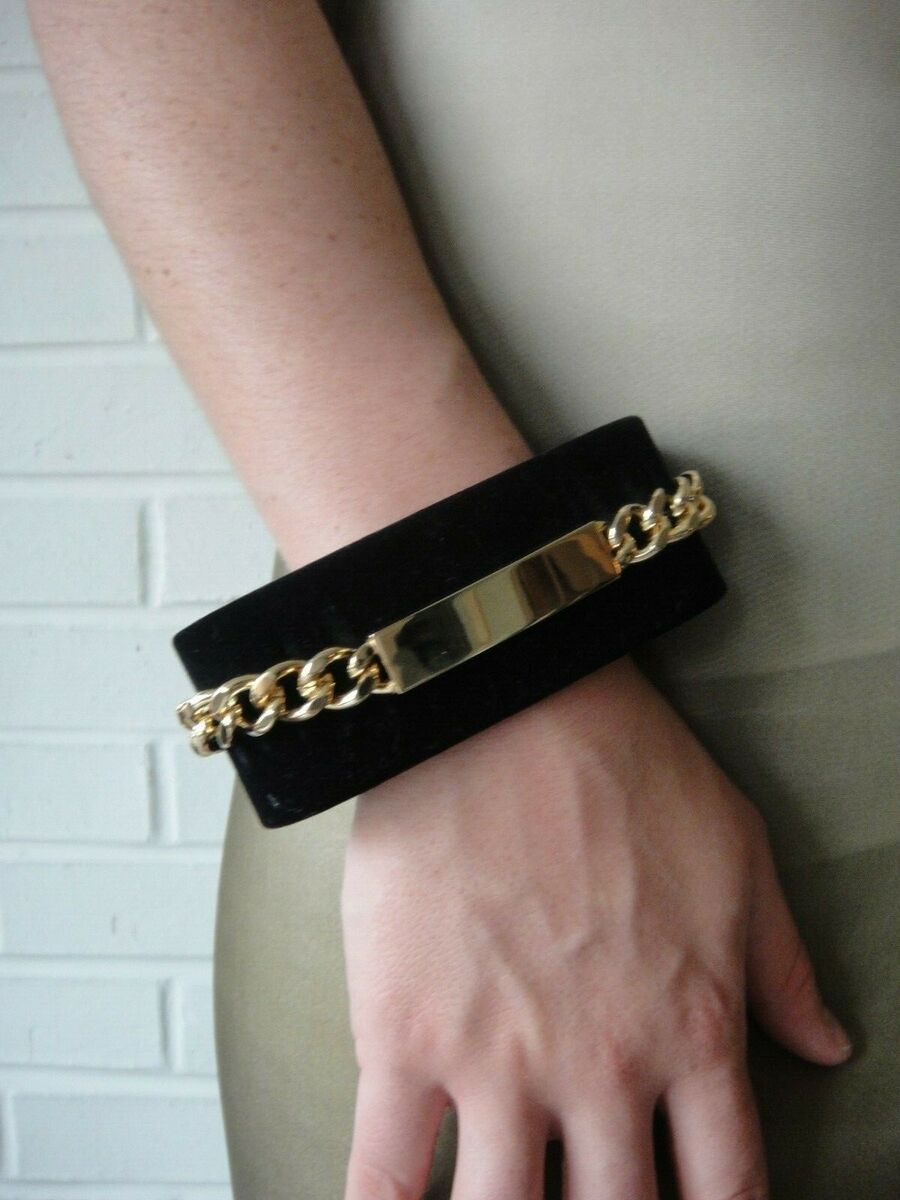 MAISON MARGIELA Collectors SS11 Gold ID Bracelet Black Felt MAISON MARGIELA Collectors SS11 Gold ID Bracelet Black Felt