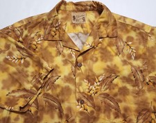 Vintage 1960s Polynesian Bazaar Loop Collar Hawaiian Made in USA Medium Shirt