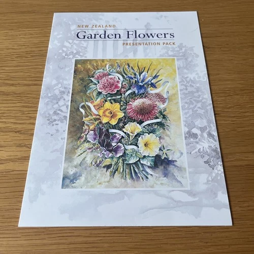 NEW ZEALAND - GARDEN FLOWERS 2001 - PRESENTATION PACK  MS 2400 - MNH - EXCELLENT