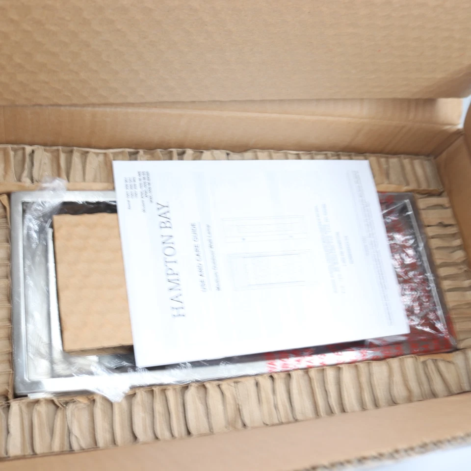 Hampton Bay Lindley Moderno 1 Luz LED Exterior Linterna Aplique 12.38" Foto 4 de 4