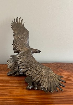 Franklin Mint Ruyckevelt Bronze American Bald Eagle Gliding Lake