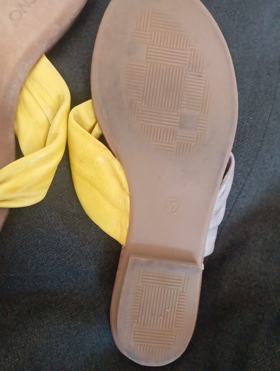INUOVO Yellow Gray COLORBLOCK Soft Leather Thong Flats SANDALS Sz