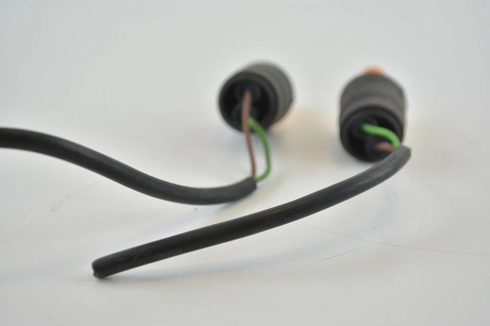 AUDI A6 QUATTRO 2005 JUEGO DE LÁMPARAS DE ESTACIONAMIENTO CON ENCHUFES OEM Foto 3 de 4