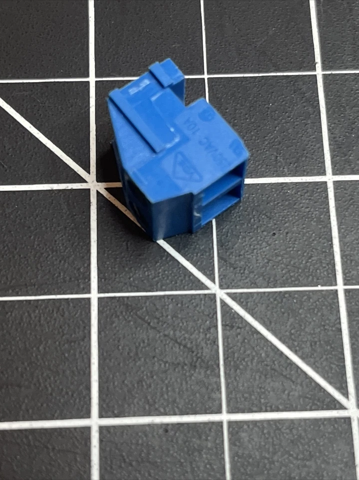 12 Each - On Shore - OSTTH020160 - 2 pin Screw Terminal - PTR AK130 - Image 3 of 4