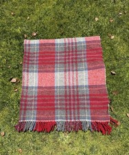 Coperte LaneRossi 100 Virgin Wool Fringed Throw Red Gray Blue Plaid 49x58 GUC