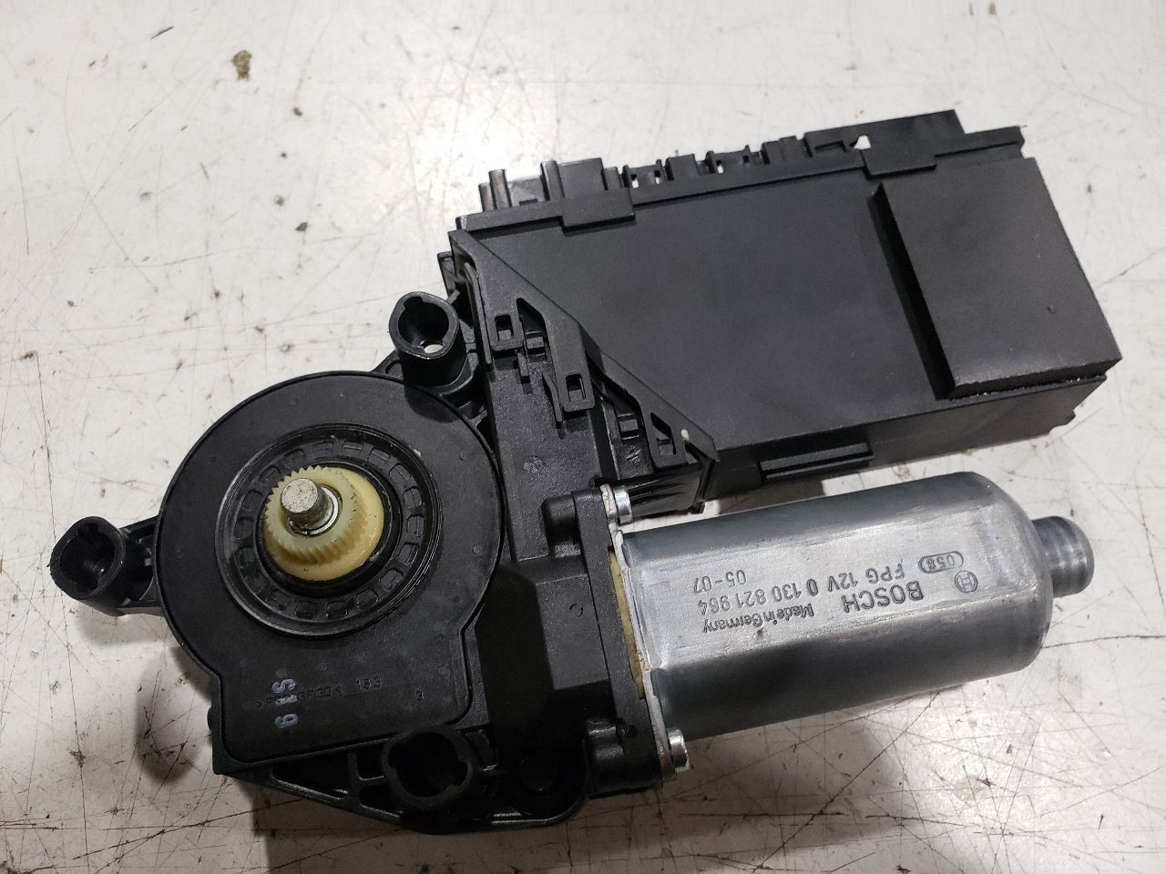 Bentley Flying Spur 2006 Front Left Window regulator P/N 3W5959701B