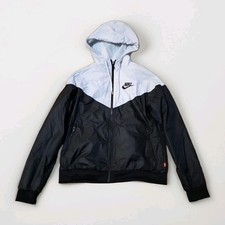 Nike Sportswear Windrunner Jacket Women s Medium Lightweight AR3092-010