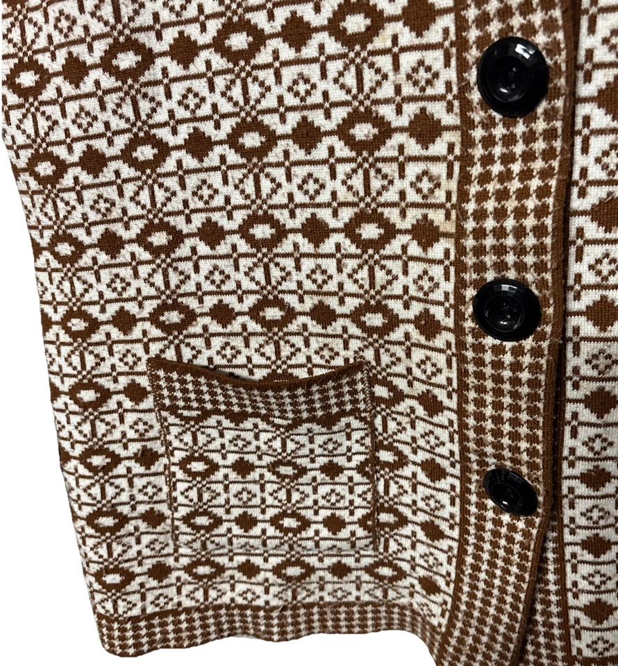 Cárdigan Chaleco y Bolsillos Vintage Marrón/Blanco Estampado Geométrico Tejido Talla L Foto 3 de 4