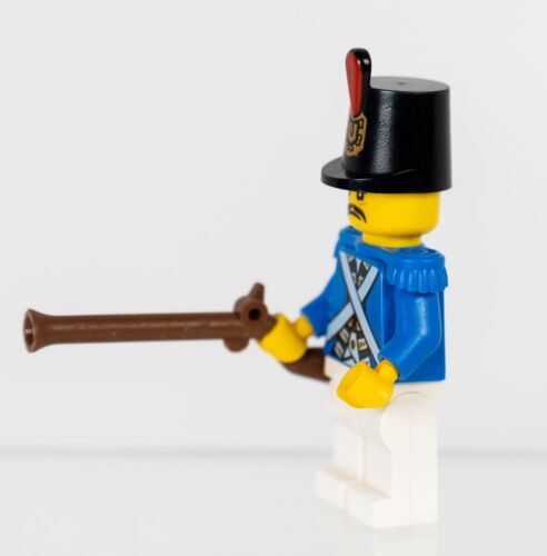 LEGO Pirates Imperial Bluecoat Soldier Minifigure. Used + Fast Shipping - Picture 2 of 4