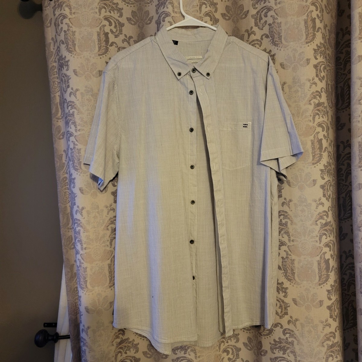 Vintage Billabong White Grey Striped XL Short Sleeve Button Down