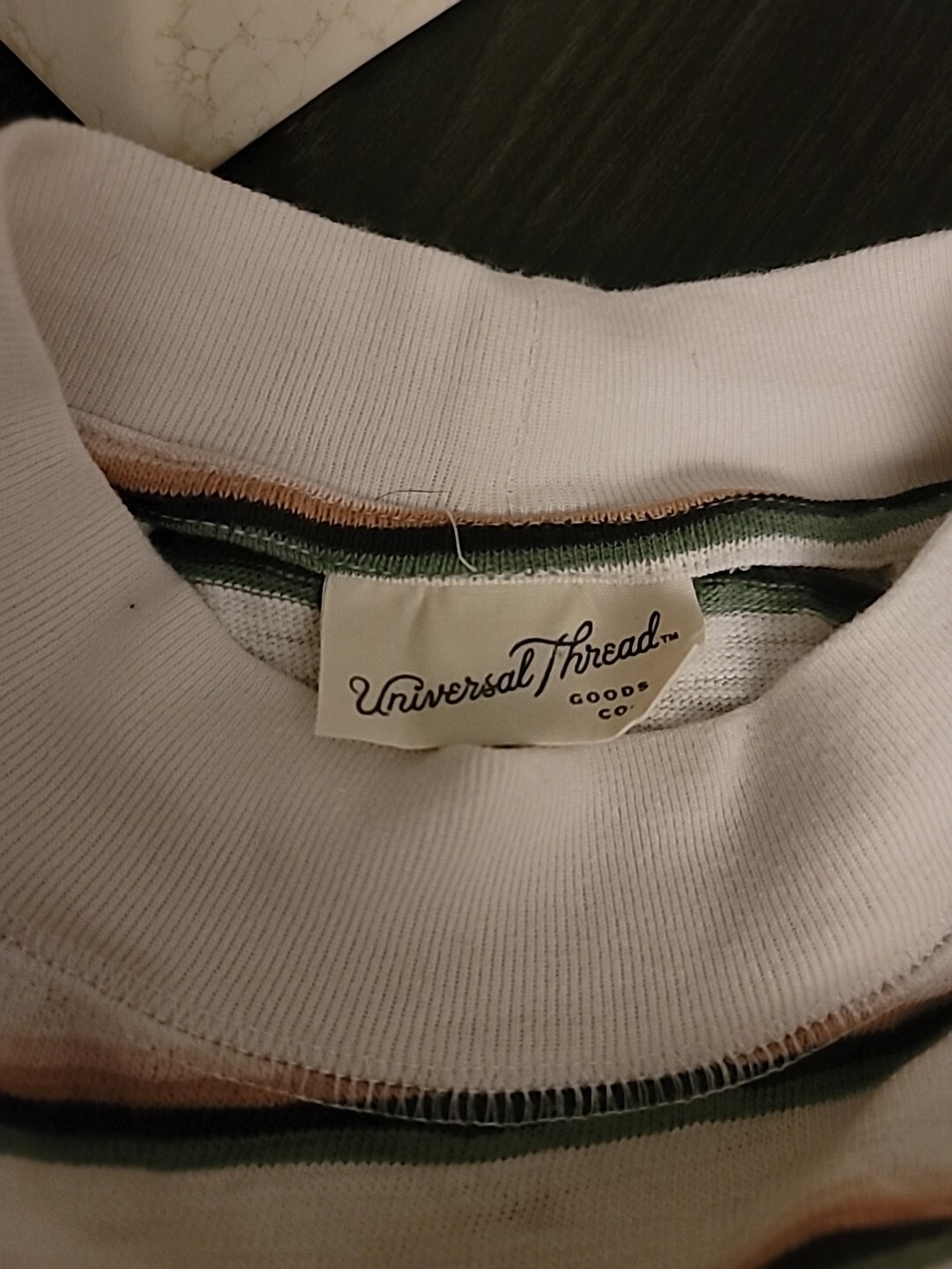 Universal Thread Pullover Women's Sweatshirt Stri… - image 4