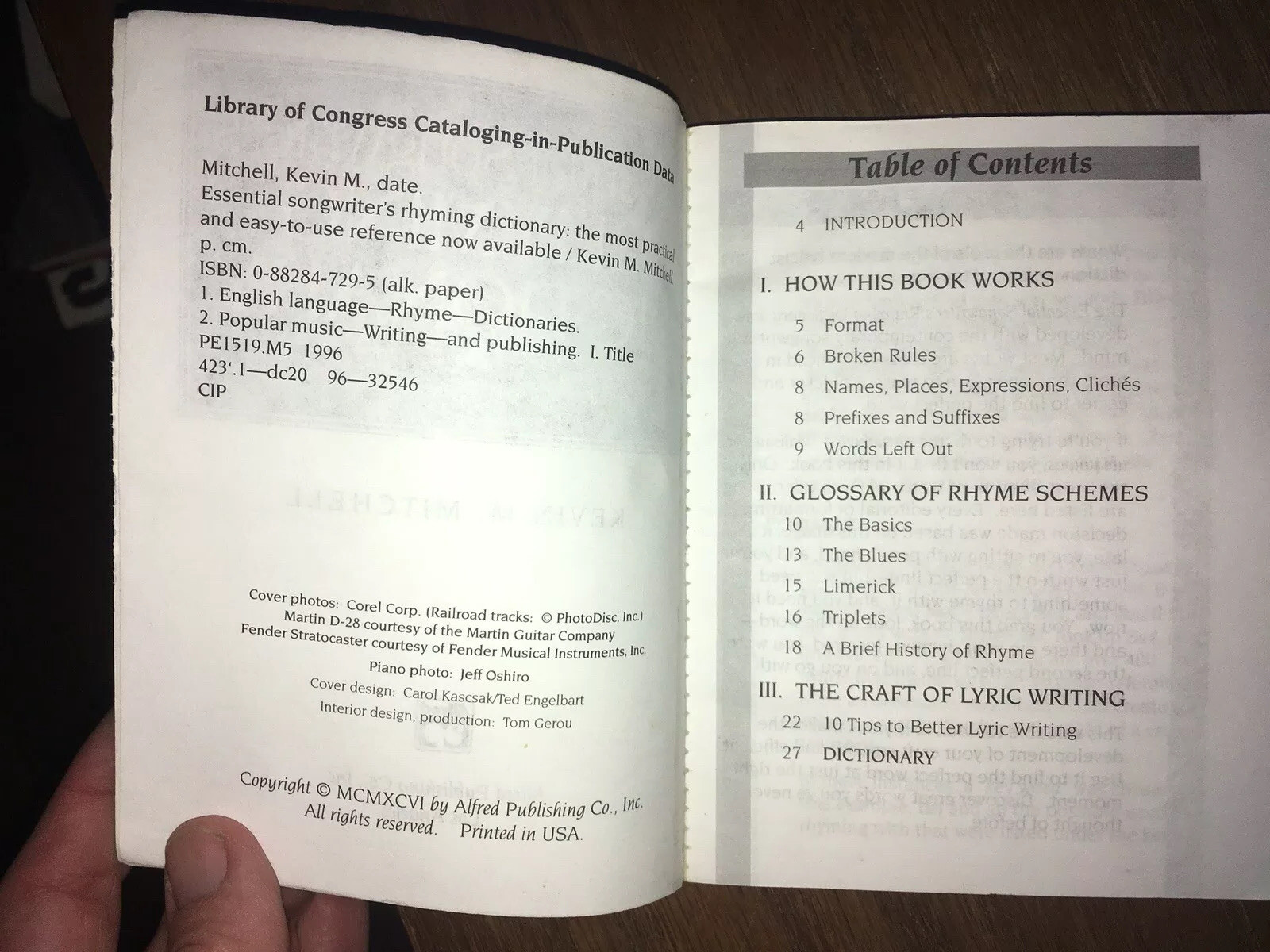 Essential Songwriter S Rhyming Dictionary Pocket Size Book By