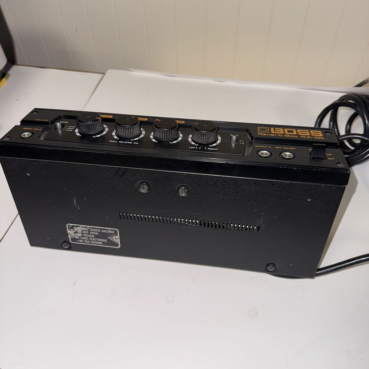 Boss RX-100, Reverb Box, Stereo and Mono Spring Reverb Boss RX-100, Reverb Box, Stereo and Mono Spring Reverb