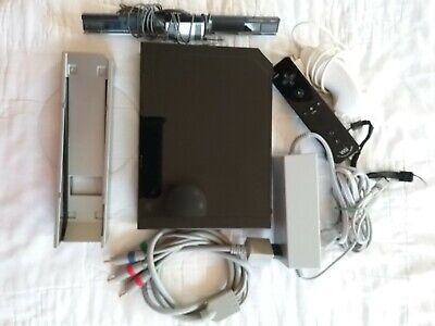 Black Nintendo Wii Console – Mario Kart Pack Plus Games Consoles - Zavvi US