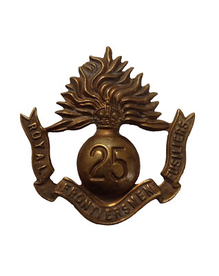 25th (Frontiersmen) Batt Royal Fusiliers Cap Badge KC Brass Slider Antique Org