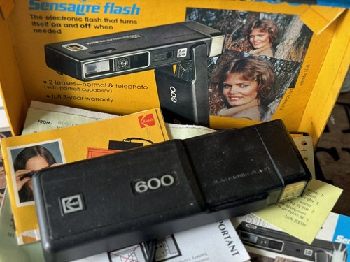 Group of Vintage Camera Gear Including - Brownie Hawkeye Camera & Kodak Tele-Ektralite 600 Camera Ou